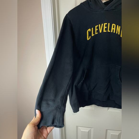 Cleveland Cavaliers Retro Black Active Boys Hoodie Youth Size Large - Picture 4 of 6